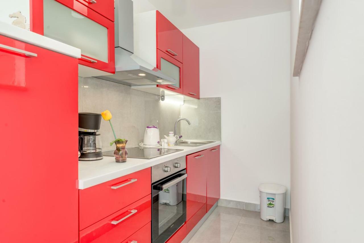 Kate Apartment